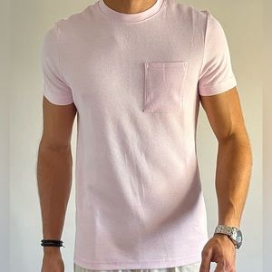 Nwt ,T-shirt, fits well